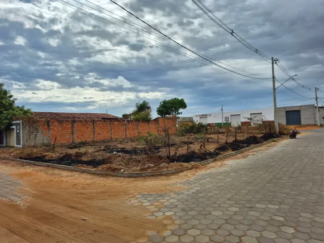 Vende-se lote/terreno na parte alta da cidade