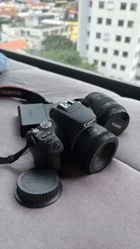 Canon SL2 + 18-55mm + 50mm + 2 Baterias + Carregador