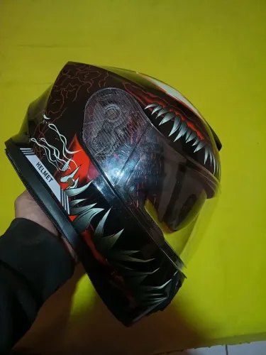 Capacete novo nunca usado 