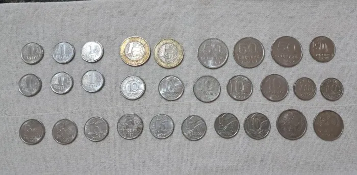 Moedas e notas antigas para colecionadores 