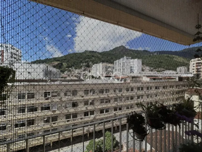 Lindo Apartamento! Varanda, sala, 3 quartos, suíte e 2 vagas de garagem.