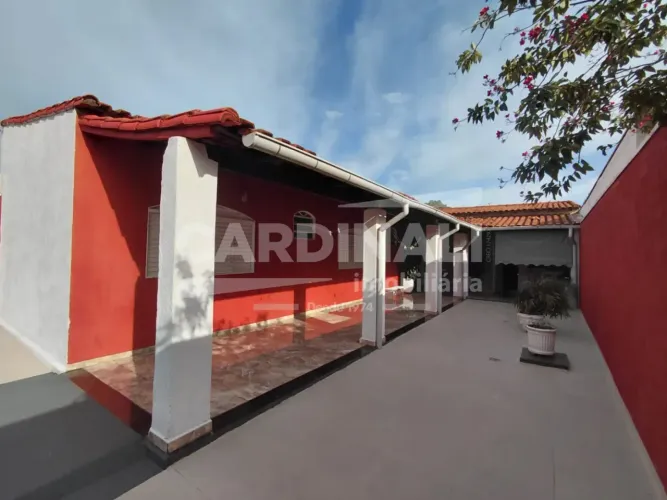 Casa a venda no bairro São Benedito em Ibaté!