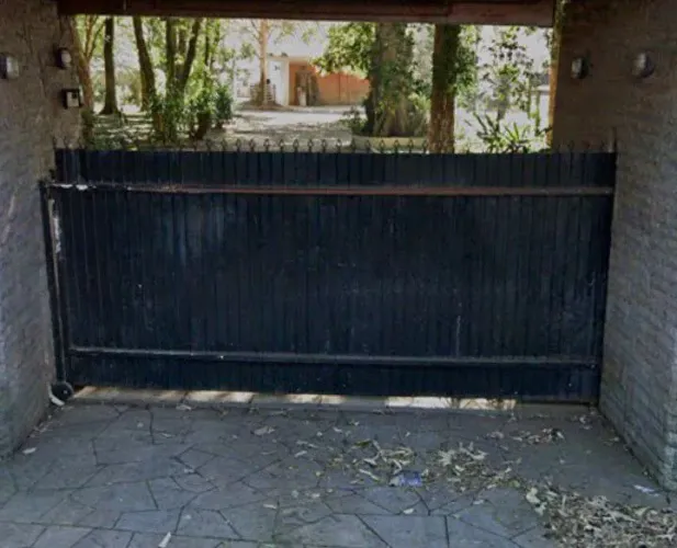 Portão de ferro