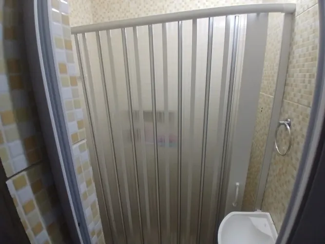 Vendo box p/r banheiro em ótimo estado