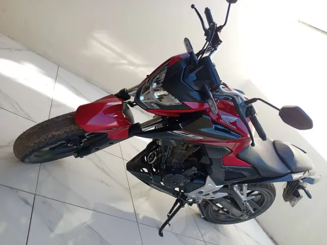 CB 300f / 2025
