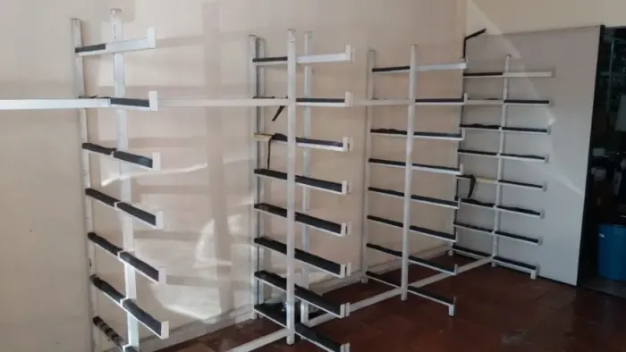 Prateleira de Metalon pra estoque de perfis