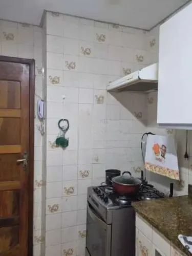 Apartamento - / Residencial / Glória
