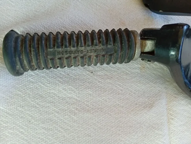 Vendo suportes de pedaleiras Harley Davidson sporter