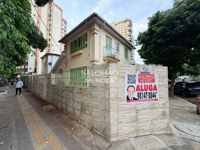 Sobrado comercial de esquina para alugar no Umarizal - Belém