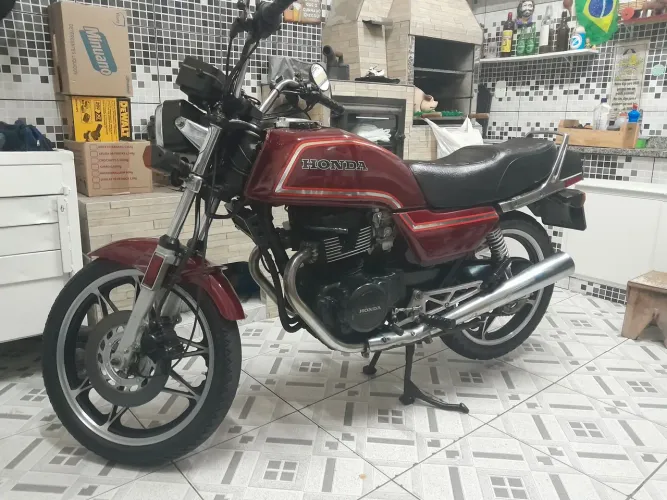 CB450 A LENDA