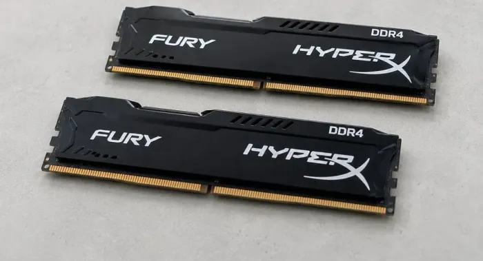2 Memória HiperX Fury 8 giga cada