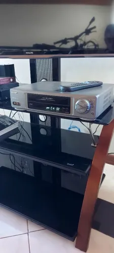 Vídeo cassete SHARP stéreo