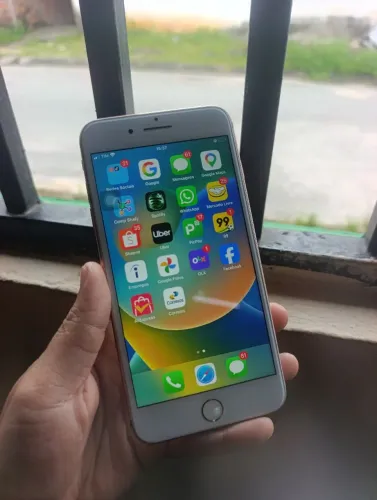 V/T IPHONE 8 PLUS 64GB LEIA O ANÚNCIO