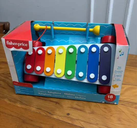 Vende-se xilofone novo Fisher price 
