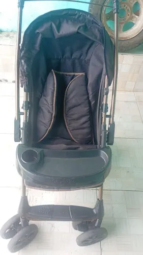 Vendo carrinho de bebê 