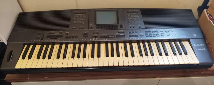 Teclado Technics KN1400