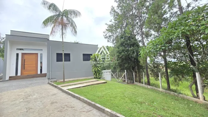 Casa para Venda em Boituva, Jardim Valparaíso, 3 dormitórios, 3 suítes, 5 banheiros, 6 vag