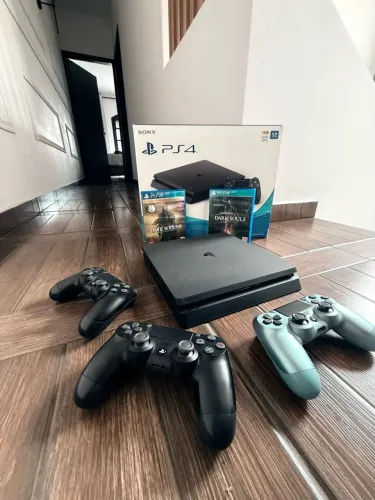 PLAYSTATION 4 1 TB