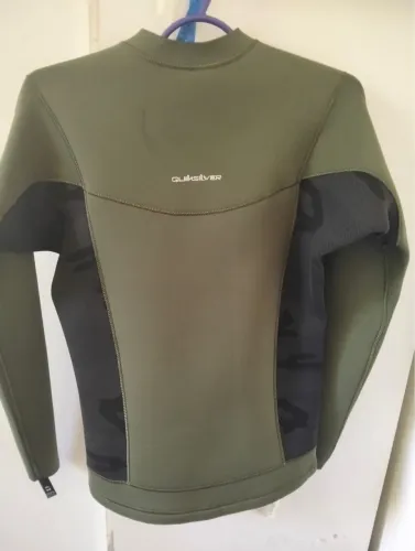 Camisa elástica de surf- quiksilver