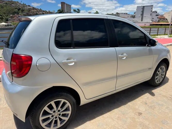 Volkswagen Fox 1.0 MI Total Flex 8V 5P 2014