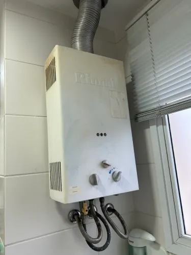 Junker - Aquecedor de água à gás Rinnai