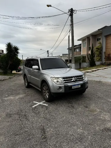 Mitsubishi Pajero HPE Full 3.2 4X4 T.i.dies. 5P AUT 2009