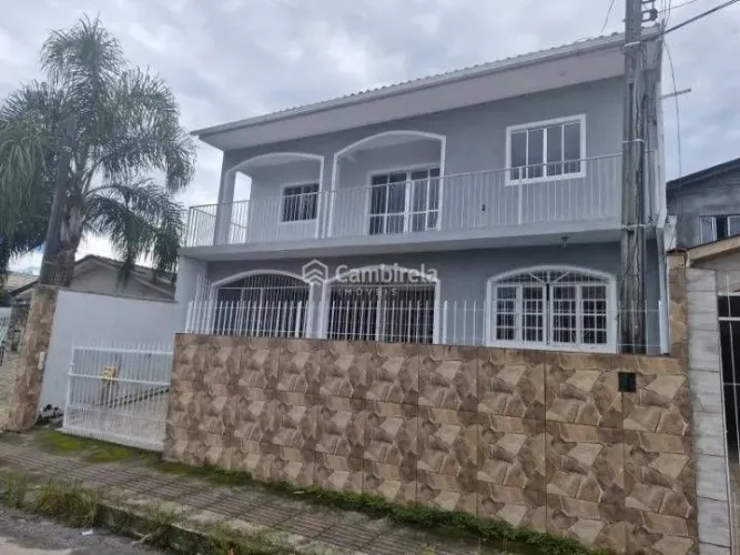 Ampla casa em Forquilhinha, São José/SC