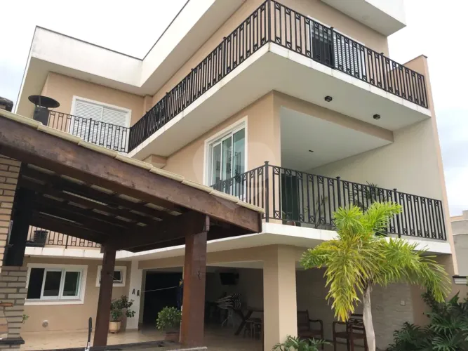 Excelente imóvel em condomínio Villa Olympia.