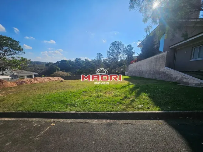 Terreno à venda no Condomínio Athenas em Valinhos