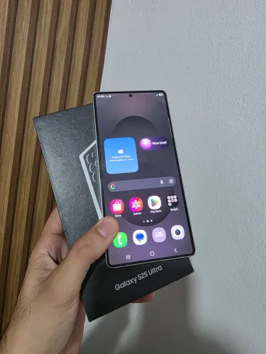 Samsung S25 Ultra 5G 512/12GB com poucos meses de uso, passo cartão.