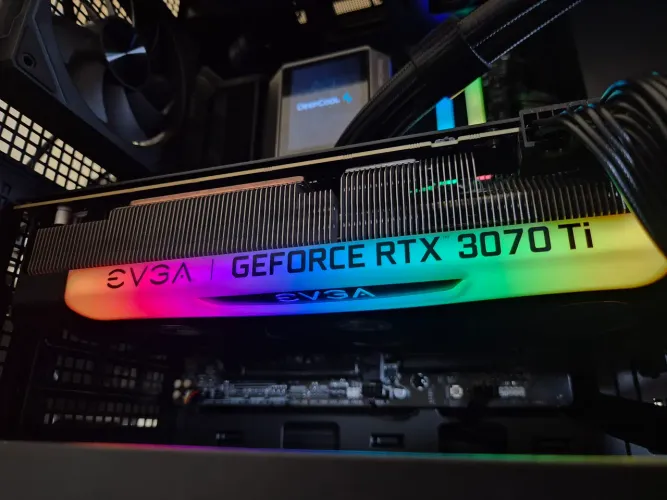 RTX 3070ti EVGA FTW3 ULTRA na caixa