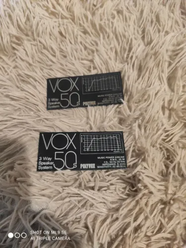 Emblema polyvox