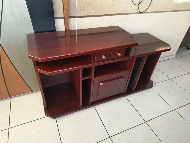 Rack de mogno maciço