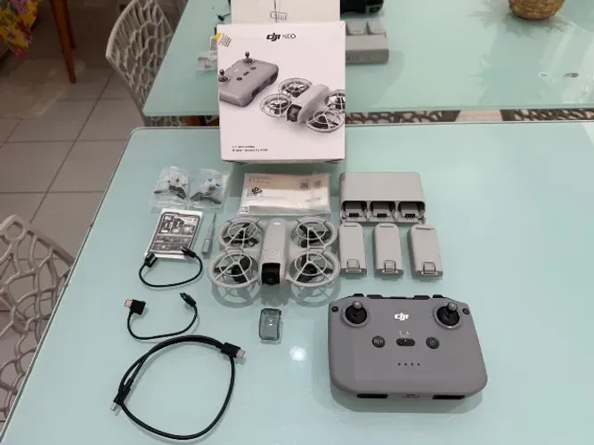 Drone Dji Neo Dji051 4k Fly More Combo Cinza