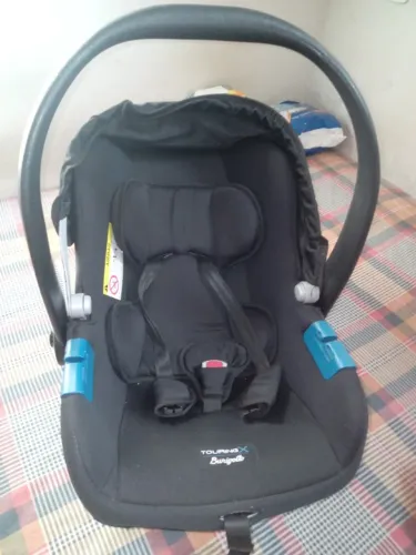 Vendo bebê conforto esta bem conservado