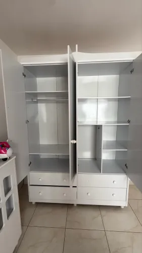 Guarda-roupa infantil e cômoda infantil 