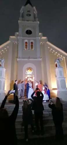 Cerimonial para casamentos e 15 anos.           