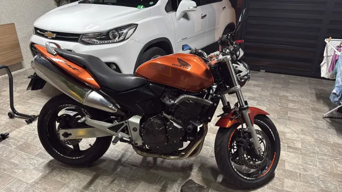 Vendo hornet 2006 linda moto 