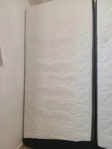2 colchões de solteiro novos