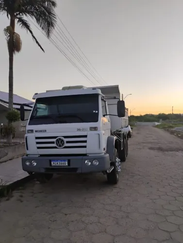 Vendo caminhão VW caçamba 