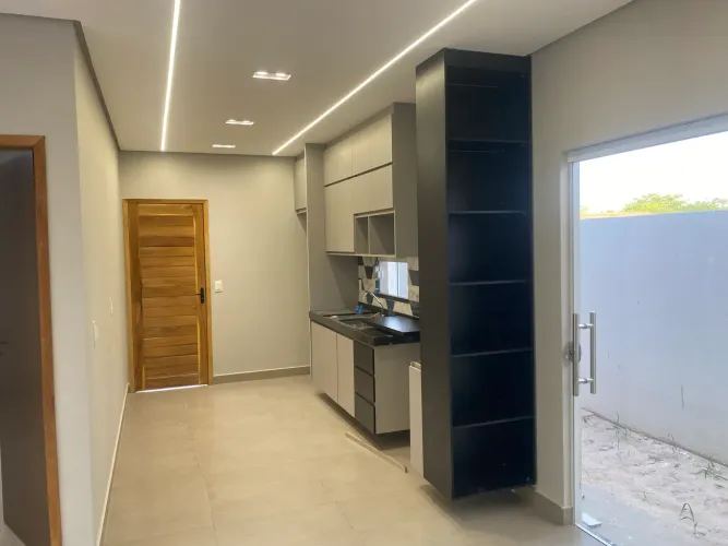 CASA A VENDA EM FLORIANO
