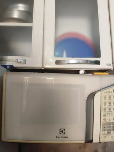 Microondas Eletrolux com parado