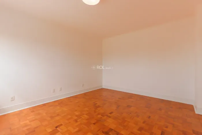 APARTAMENTO AMPLO, REFORMADO NO BAIRRO SANTA CECÍLIA