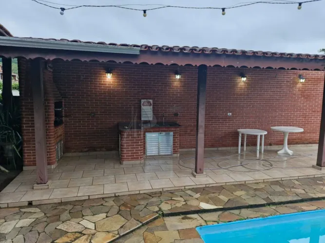 Chácara Venda Aluga, casa reformada, piscina,na represa de atibaia,pier de acesso para jet