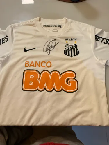 ? camisa oficial do Santos autografada por Neymar Jr. - Raridade de colecionador !