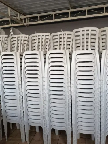 Cadeiras plásticas avulsas