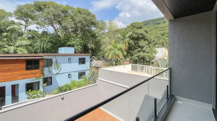 Casa com 180m2, 3 dormitórios, à venda em Lagoa da Conceição, Florianópolis