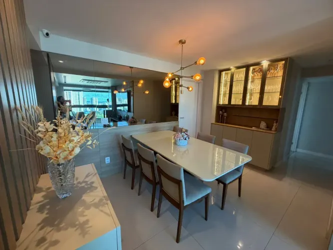 Apartamento com 106m², 3 quartos, 2 vagas, andar alto, na Torre - Recife - PE