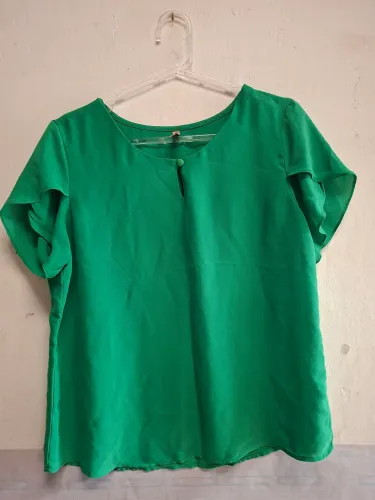 Camisa social verde, tamanho GG