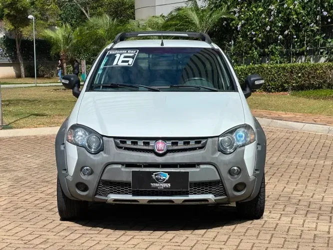 Fiat Strada Adventure 1.8/ 1.8 Locker Flex CE 2016
